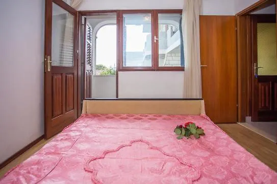 Anita 3* Sumartin