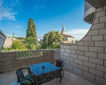 Πανσιόν Anita Sumartin