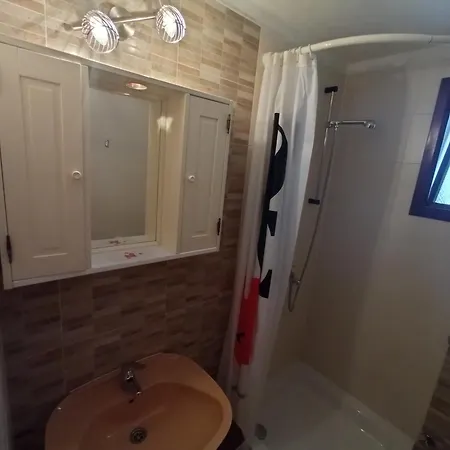 Anita 3* سومارتين