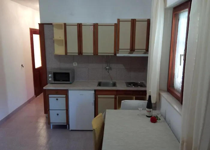 Anita 3*